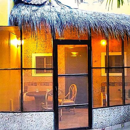 Antigua Lodge, 70 M From Sandy Beach El Cuyo Eksteriør billede